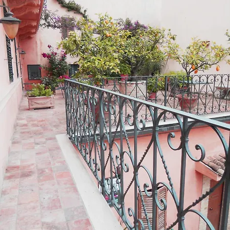 Di Porta Antica B&B