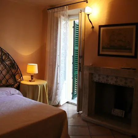 Di Porta Antica Oda ve Kahvaltı San Benedetto del Tronto